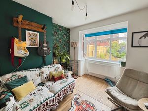 Dining room- click for photo gallery